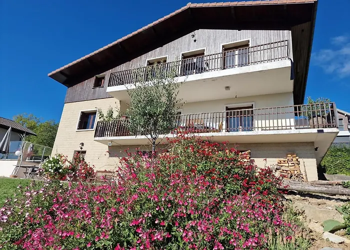 Studio Bellevue Appart Independant Renove 2024 Piscine Parking Proche Centre Annecy